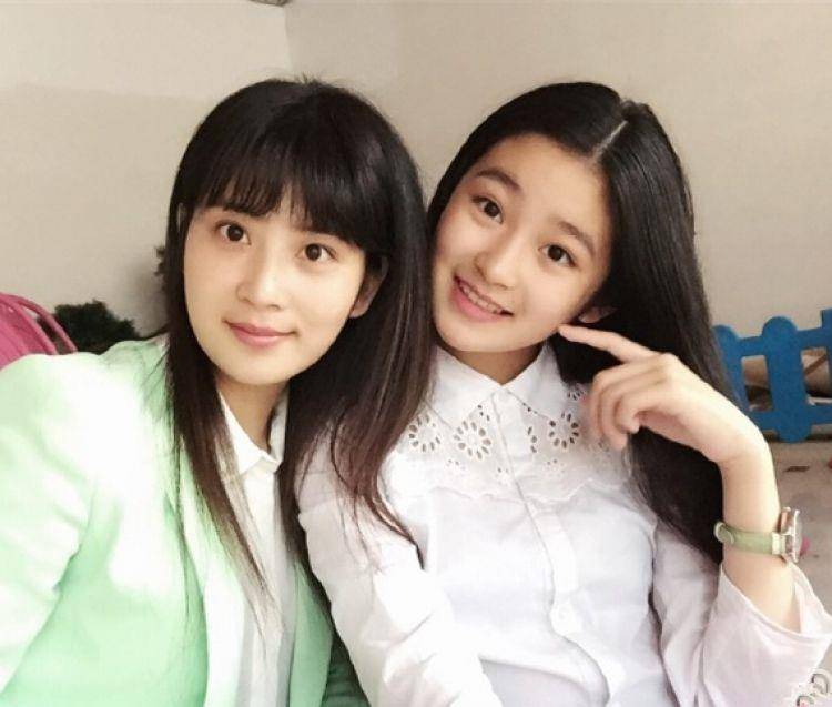 柴蔚:19岁仙气喷发,长相酷似林青霞,与母亲同框似姐妹_网友_时候_因为