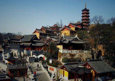 鸡鸣寺：“南朝四百八十寺”之首，南朝时期佛教中心