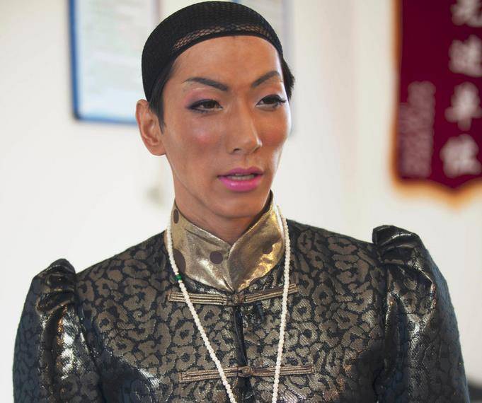 什么|明星捞金太容易了！带娃上完节目带妈上，老妈不愿露脸“借”妈上