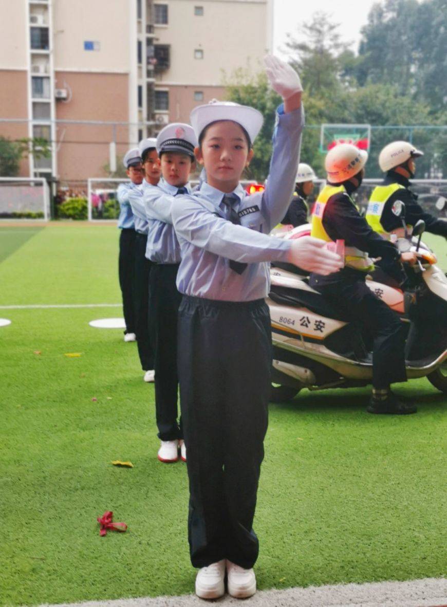 步伐|福州市融侨小学：超萌超酷！体艺节开幕式燃爆