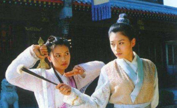 因为|周芷若修炼九阴白骨爪后，武功大增,为何没有杀赵敏?她的回答亮了