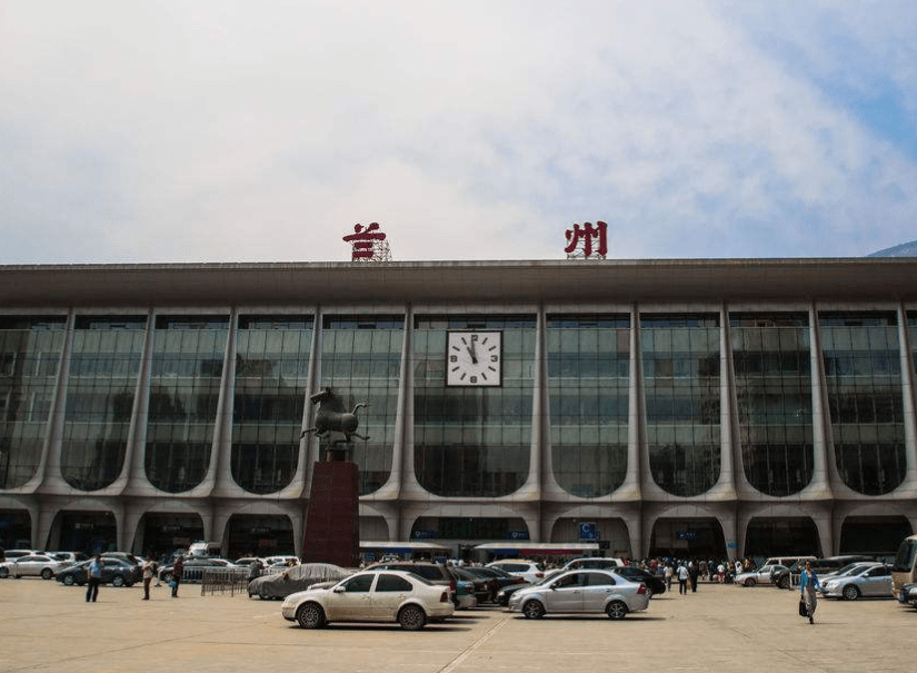 天津景点- 原创 这座火车站的名次错了66年，至今仍然未改，现已成为地标性景观