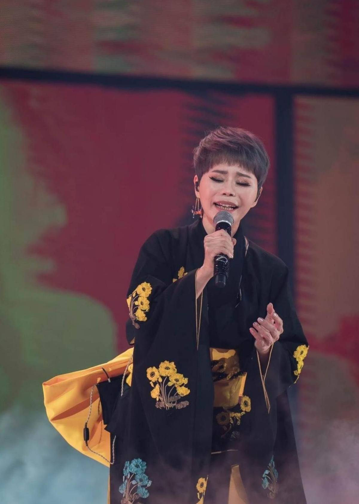 年初被曝患帕金森氏病,左脑中度萎缩无药可医_詹雅雯_时候_网友