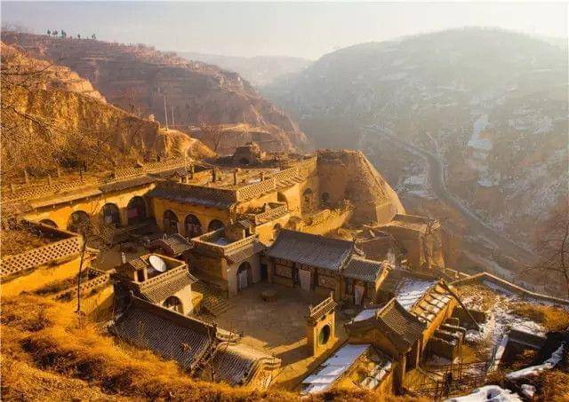 号称陕北明珠的巨富豪宅位于榆林境内宅主是当地大财主