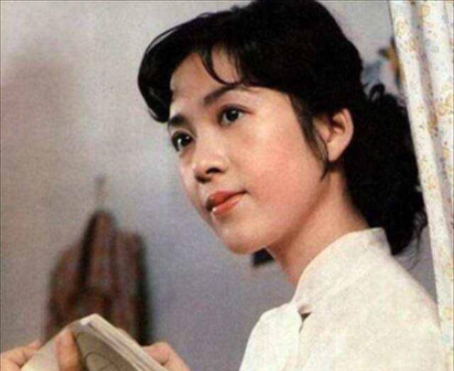 电影|1986年龚雪因“流氓案”赴美，如今丈夫成高管，女儿名校毕业