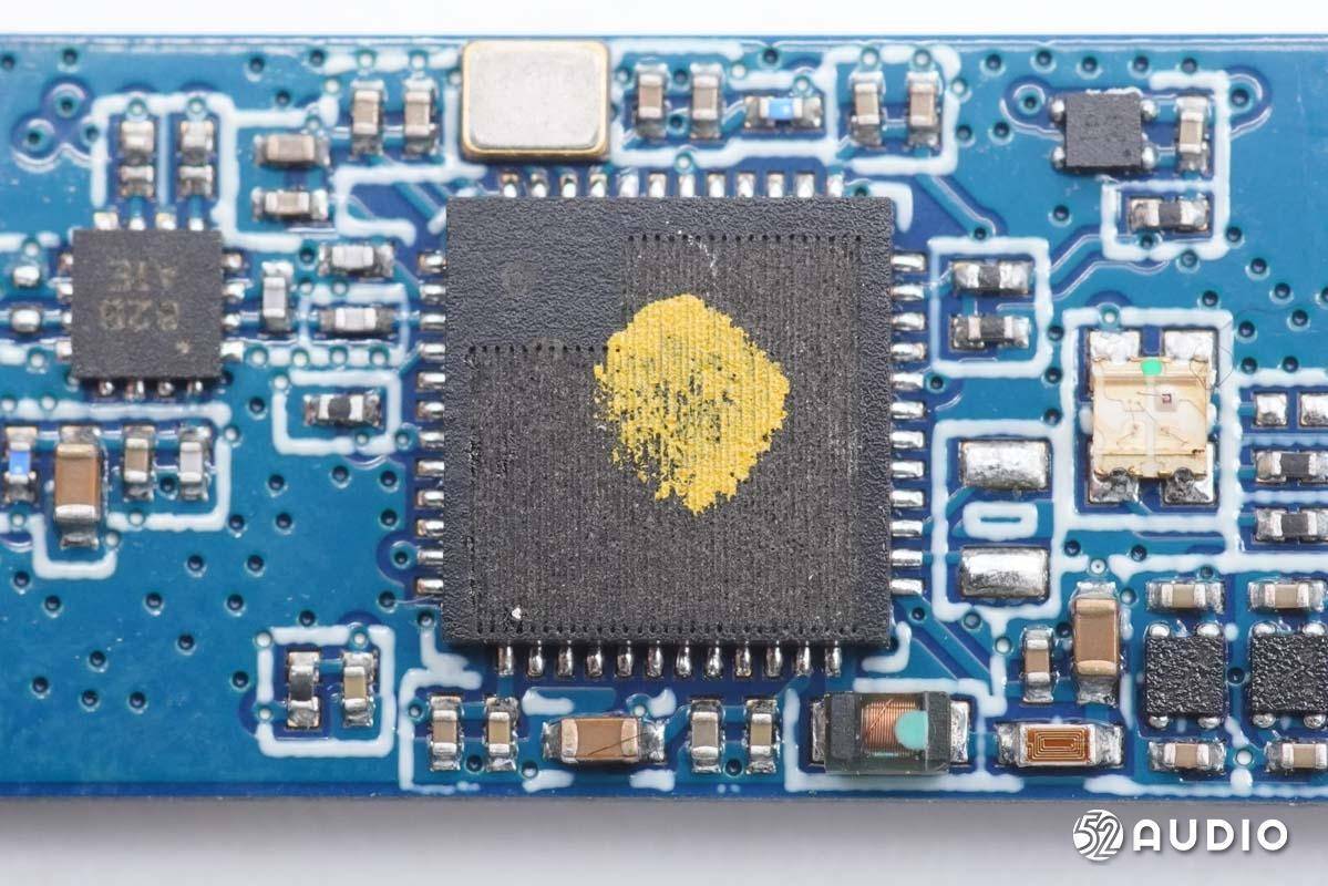 产品|采用njoinic英集芯IP5303的移动电源IC，威麦科技麦克风开箱拆解报告