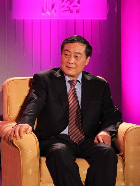 位才华与容貌并存的女子,他的父亲宋庆后曾在媒体面前公开为女儿征婚