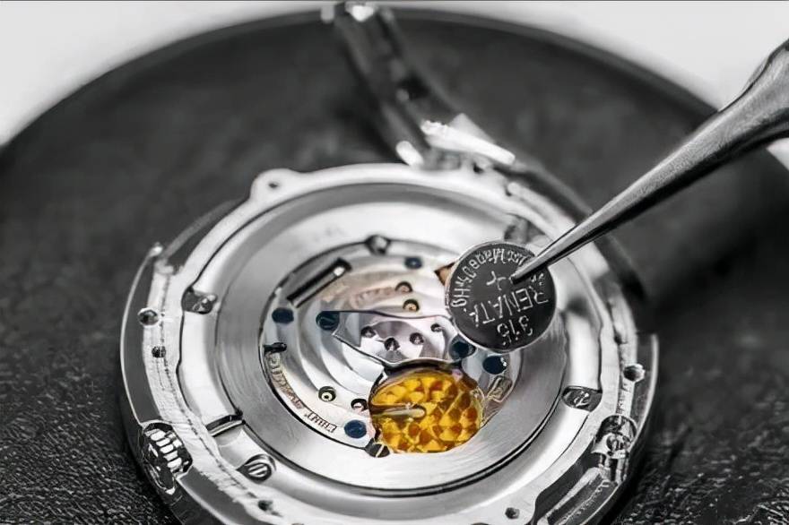 手表换电池多少钱石英表电池多久换一次