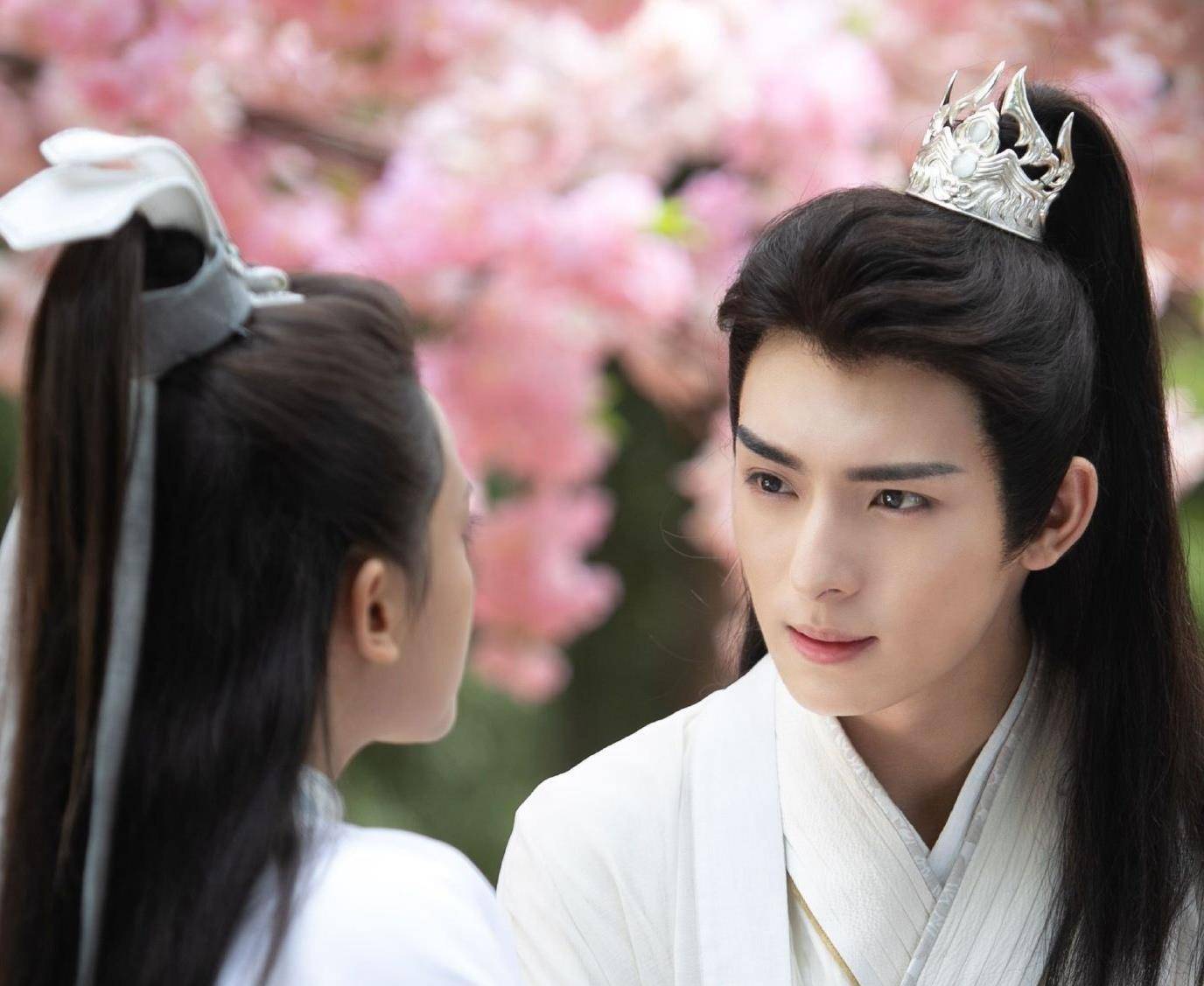 天道|一部轻松下饭的高颜值甜宠剧来了，看吃瓜少女如何智斗大师兄！