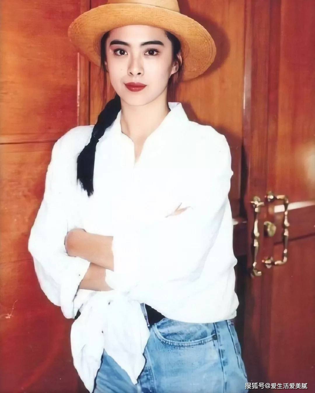 Vuitton嘉宜老师小课堂：一出道就“碰瓷”张柏芝的95年小花凭什么成为新一代内娱颜霸