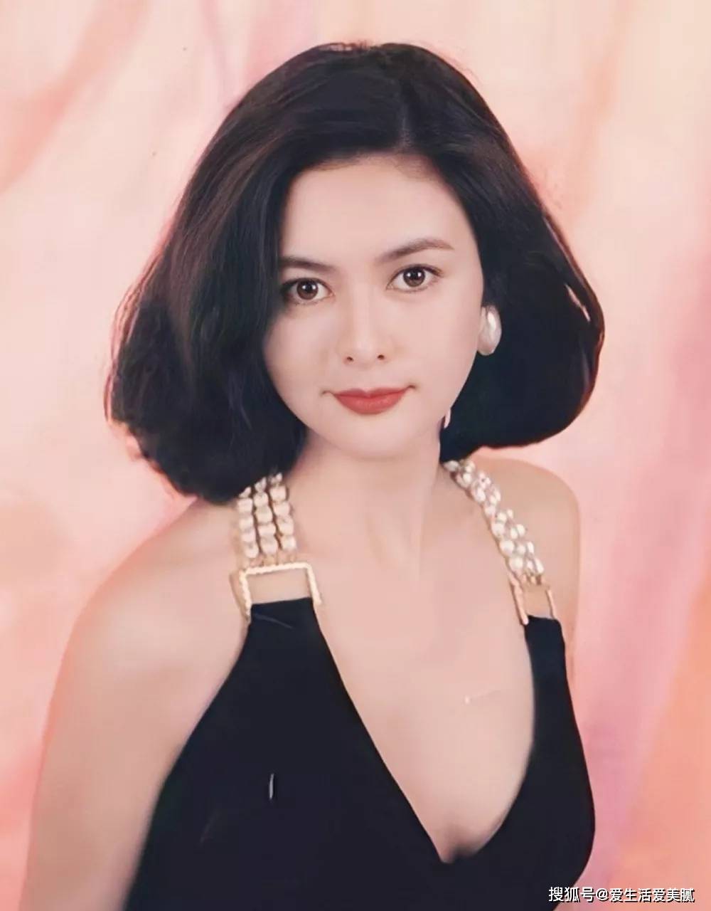 Vuitton嘉宜老师小课堂:一出道就“碰瓷”张柏芝的95年小花凭什么成为新一代内娱颜霸