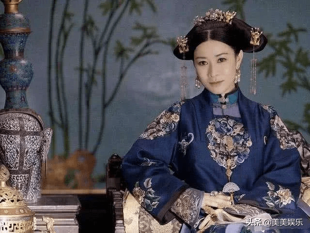 下巴美颜滤镜下的明星，尹正变ET，佘诗曼变蛇精，李现也扛不住
