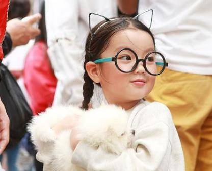 很漂亮|有种“整容式”长大叫阿拉蕾，从软萌可爱到精致面孔，美成小仙女