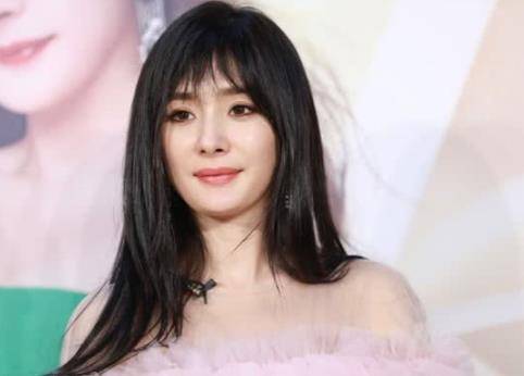 女神刘海对女星颜值影响堪比“换脸”：有人瞬间变老，有人直接认不出
