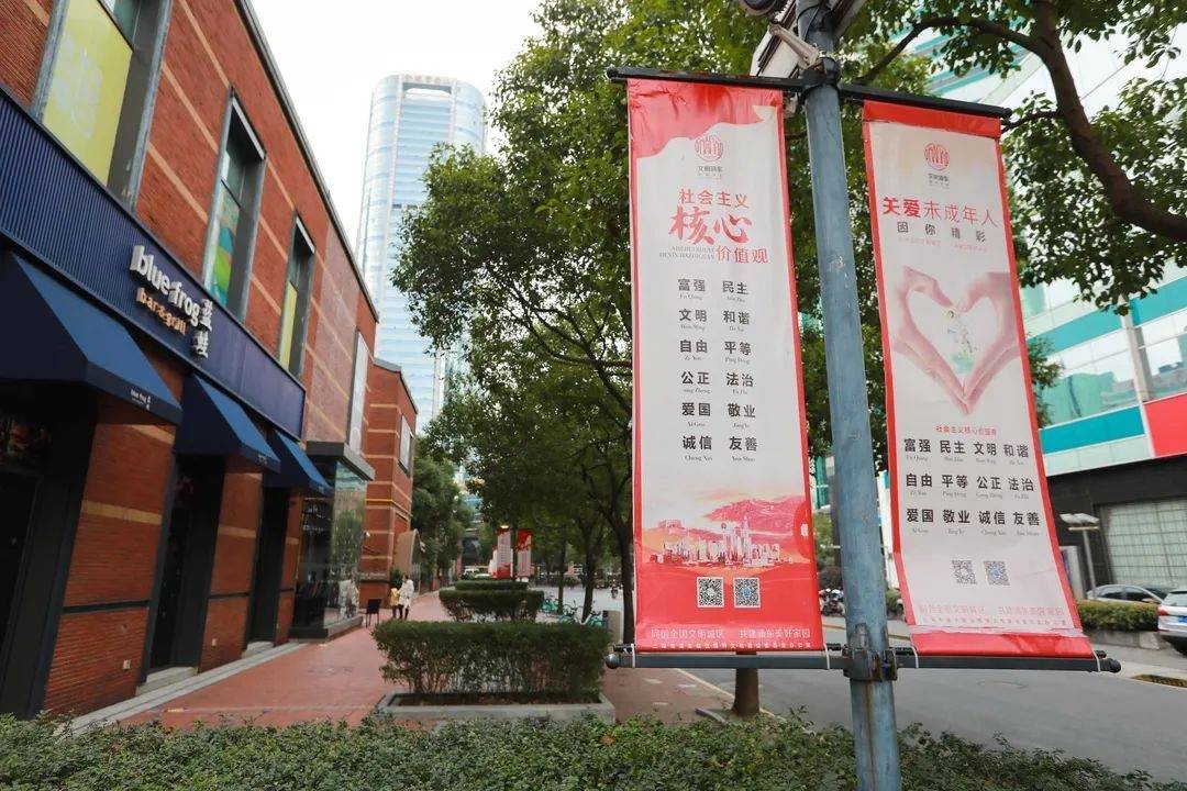 高楼林立的小陆家嘴核心区这个元素举目皆是