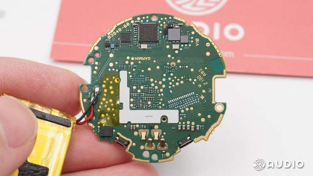 采用美信光学传感器，豪鹏科技电池，GARMIN佳明VENU2手表拆解报告