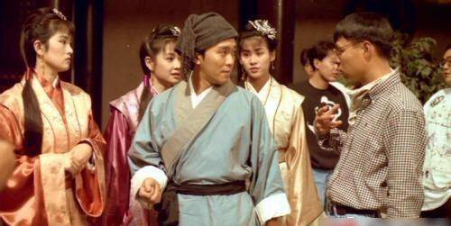 周星驰|知名导演发朋友圈嘲讽《新喜剧之王》，暗指周星驰不会拍电影