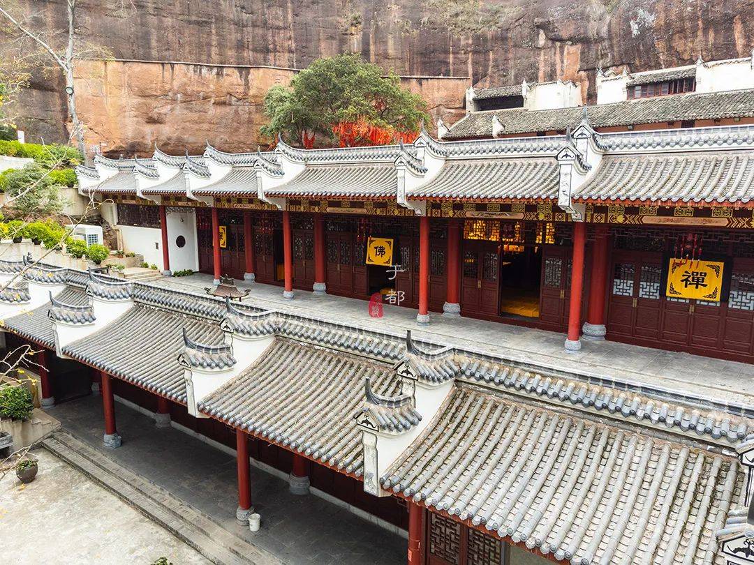 丹霞山寺庙图片