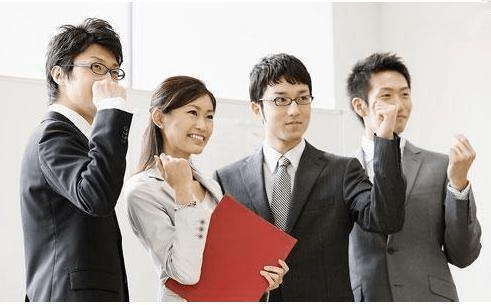 什么是青年职场 c112367d46004985a7e2ba8bcb60d84c.png