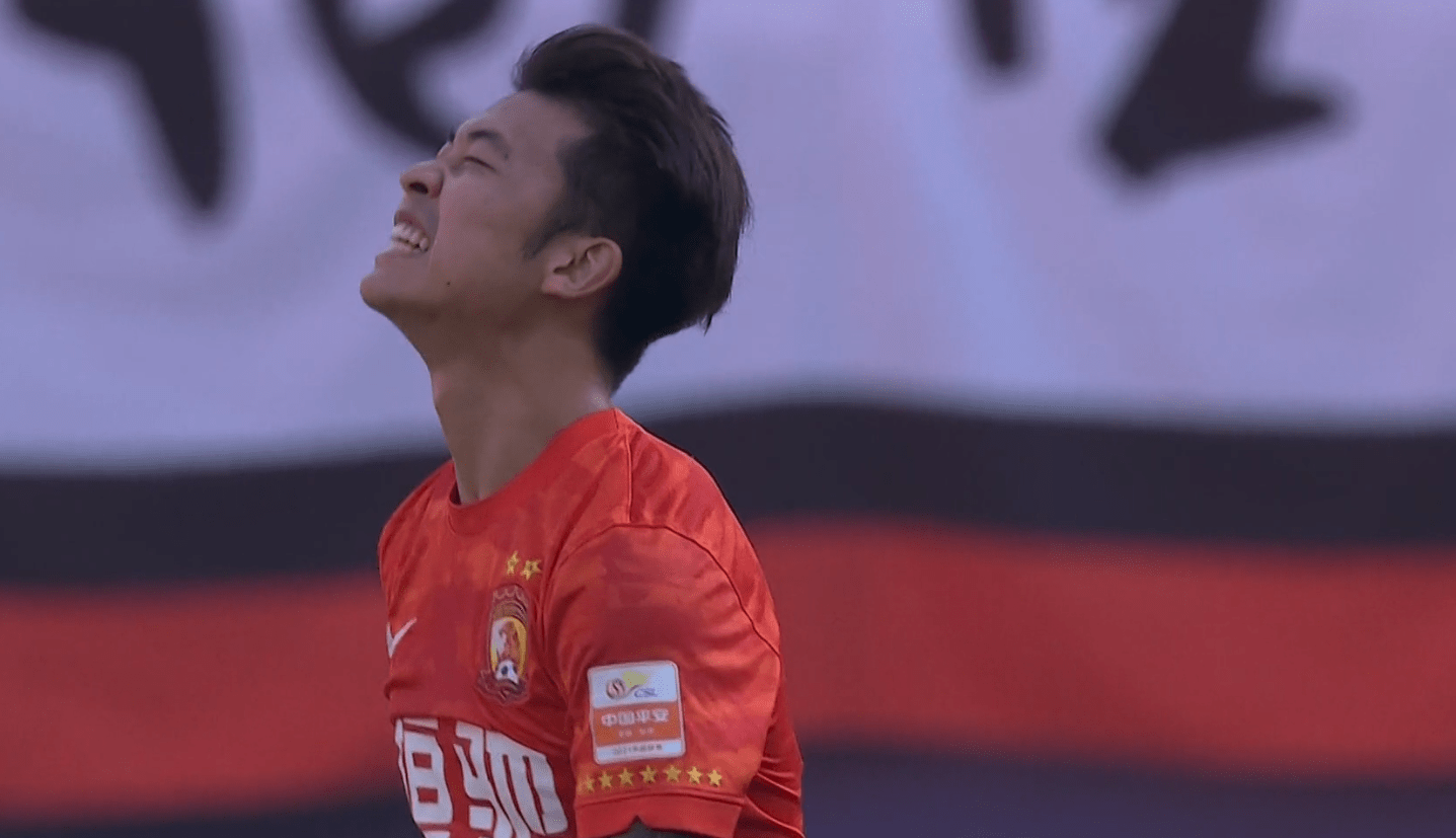 广州|2-0！广州双杀亚泰，锁定中超前三，球员郑智脾气依旧火爆