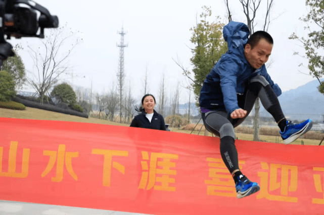 马拉松|2022年首届“宜居建德 山水下涯”喜迎亚运迎新跑成功举办