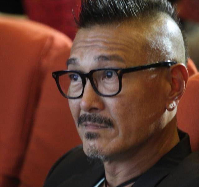 生活|卢惠光：跟随成龙三十年，弹指间被解雇，遣散费只有十万