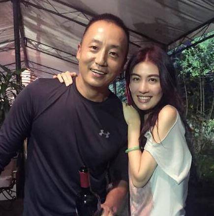 53岁"殷梨亭"莫家尧,出道多年就是不红,如今退圈转行成总裁_香港演艺