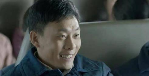 张译"炸裂"的演技带火这部剧,开播时热度不高,如今已成经典