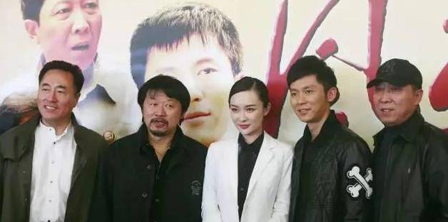 原创59岁大导演孔笙全家近照曝光女儿不去做演员可惜了