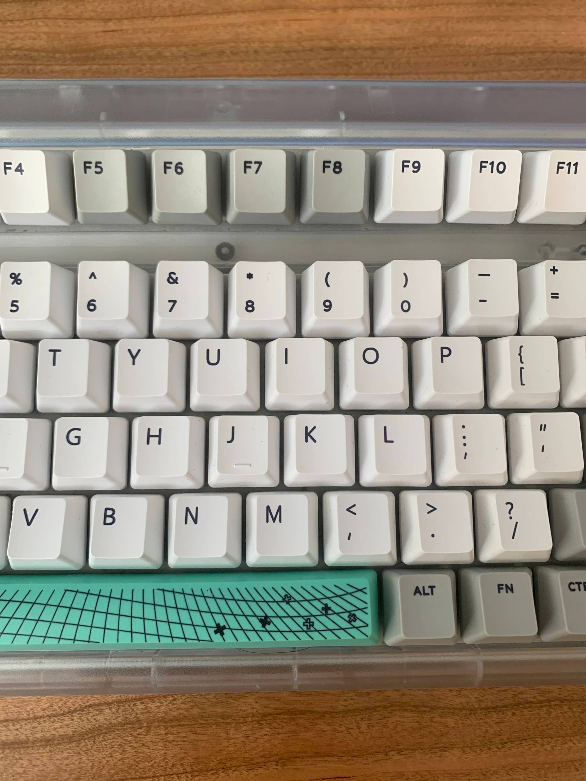 刚入手就成为生产力工具iqunix虫洞og80ttc金粉轴键盘简评