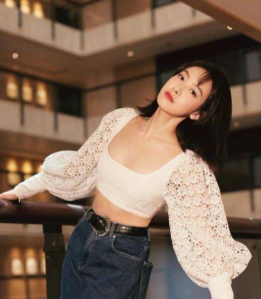 仙女 明明都是泡泡袖, 鞠婧祎杨超越穿成小仙女, 有的人却尴尬显胖?