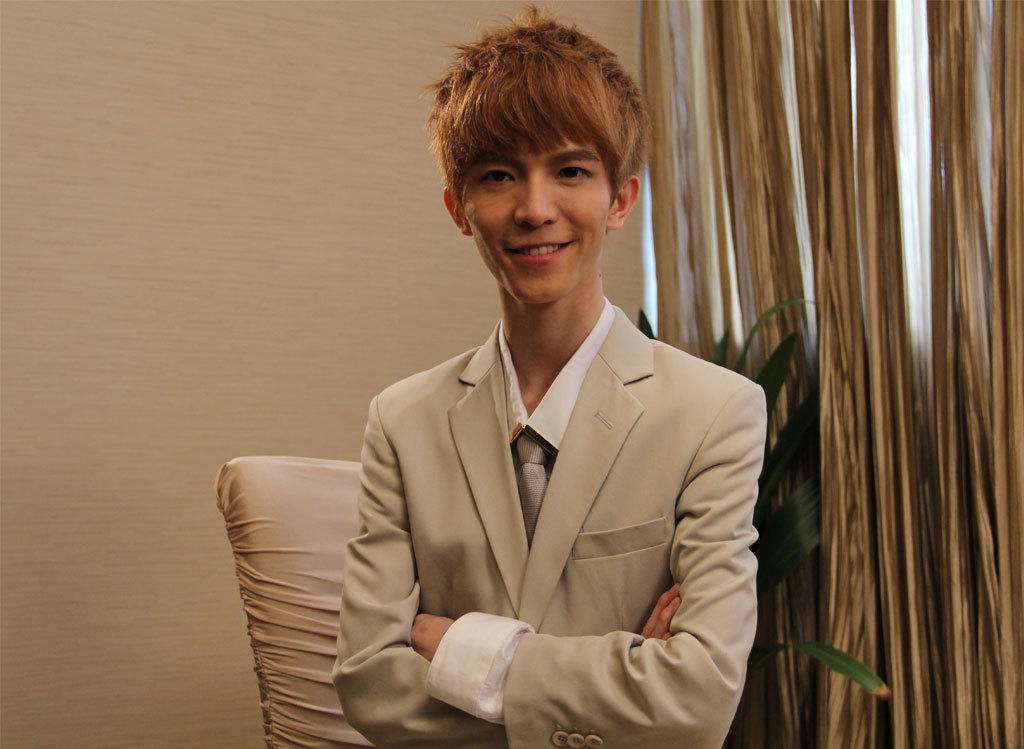 时代|24岁登顶国内小说，十六年前陷抄袭风波，小四为何被李成儒瞧不起