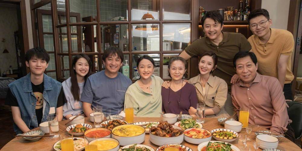 观众|《小敏家》大结局，陈卓患癌将股权转给女儿，小敏坚定陪伴陈卓！