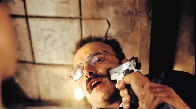 都藏|连角落里一个道具小瓶子都藏巨大信息，这8部电影细节严谨到变态