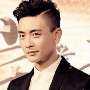 桃花自带“唇珠”的5位男星,有人面若桃花,有人邪魅挑逗,太迷人了