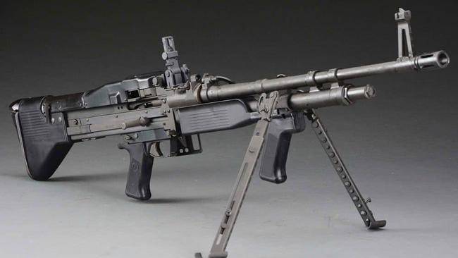 原创武器不断发展的现在你知道哪几款通用机枪比较优秀么