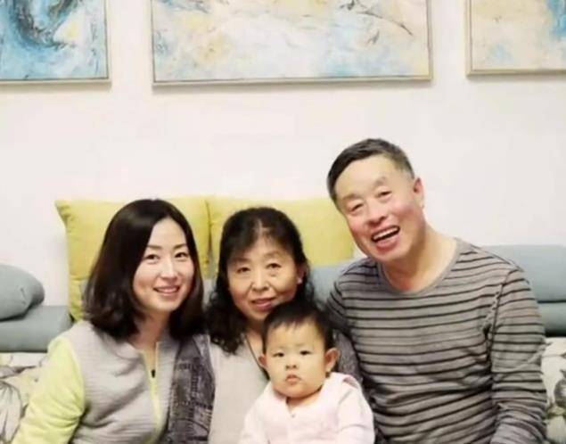 父亲去世多久可以拍全家福 b4b68ec83df44f5cbcf879843ba7e45b.jpeg