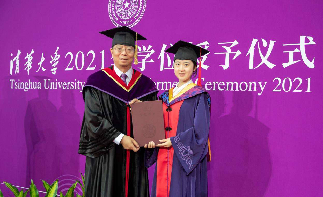 2021年,清华北大的毕业生都在给谁用脚投票?