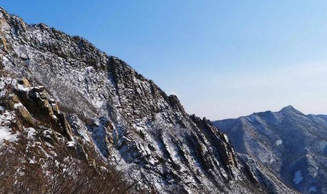 原創遼寧有一名山海拔近千米山勢雄偉雲霧繚繞彷彿人間仙境