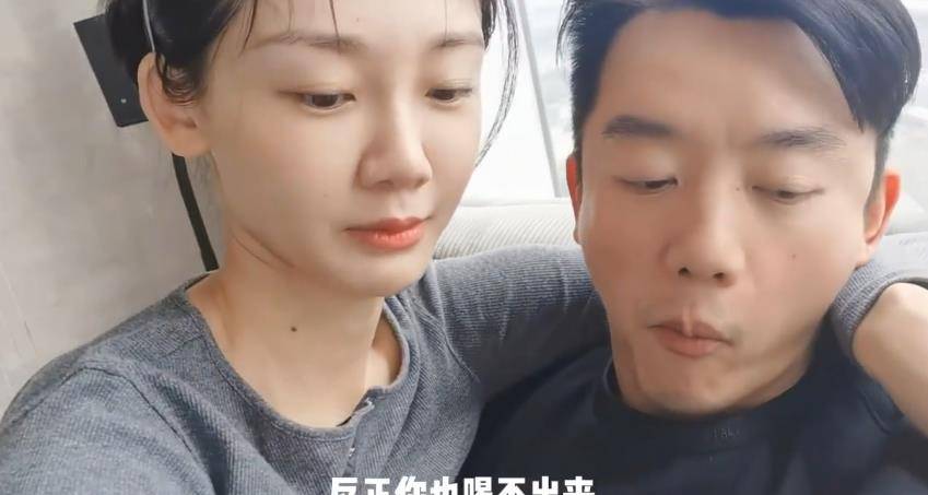 女神苗苗早起为老公冲咖啡，挂郑恺身上超腻歪，女儿小酸奶英文名曝光