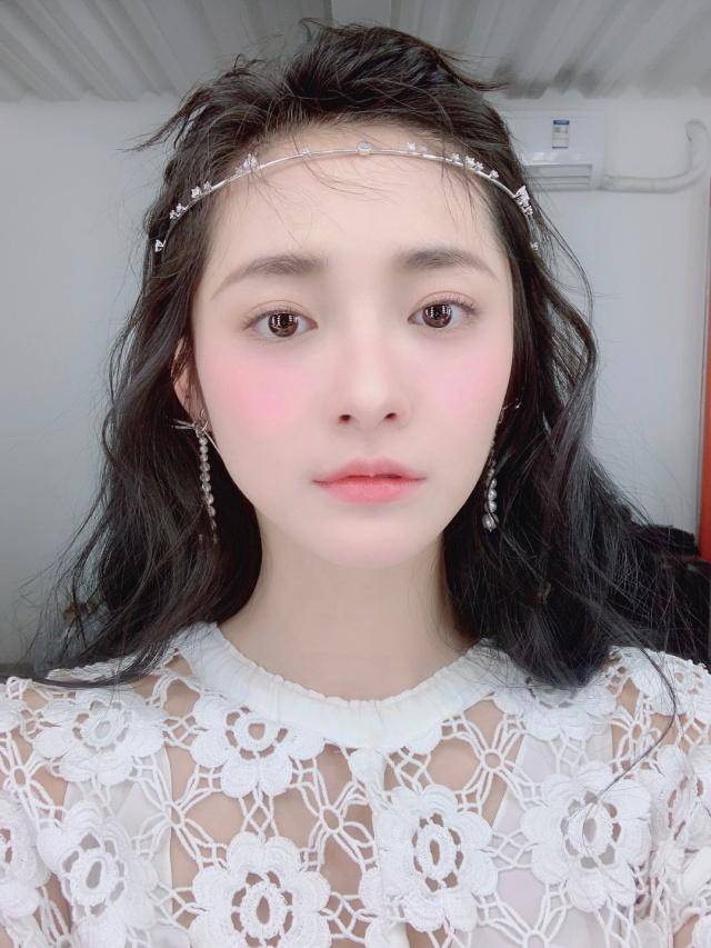 计划周洁琼不做乖乖女，同Aron拍摄cp感满满，脏辫造型被赞冷酷仙女