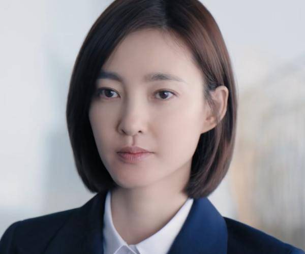 女神|王丽坤有演技有作品，更是有名的素颜女神，可惜始终没能火起来