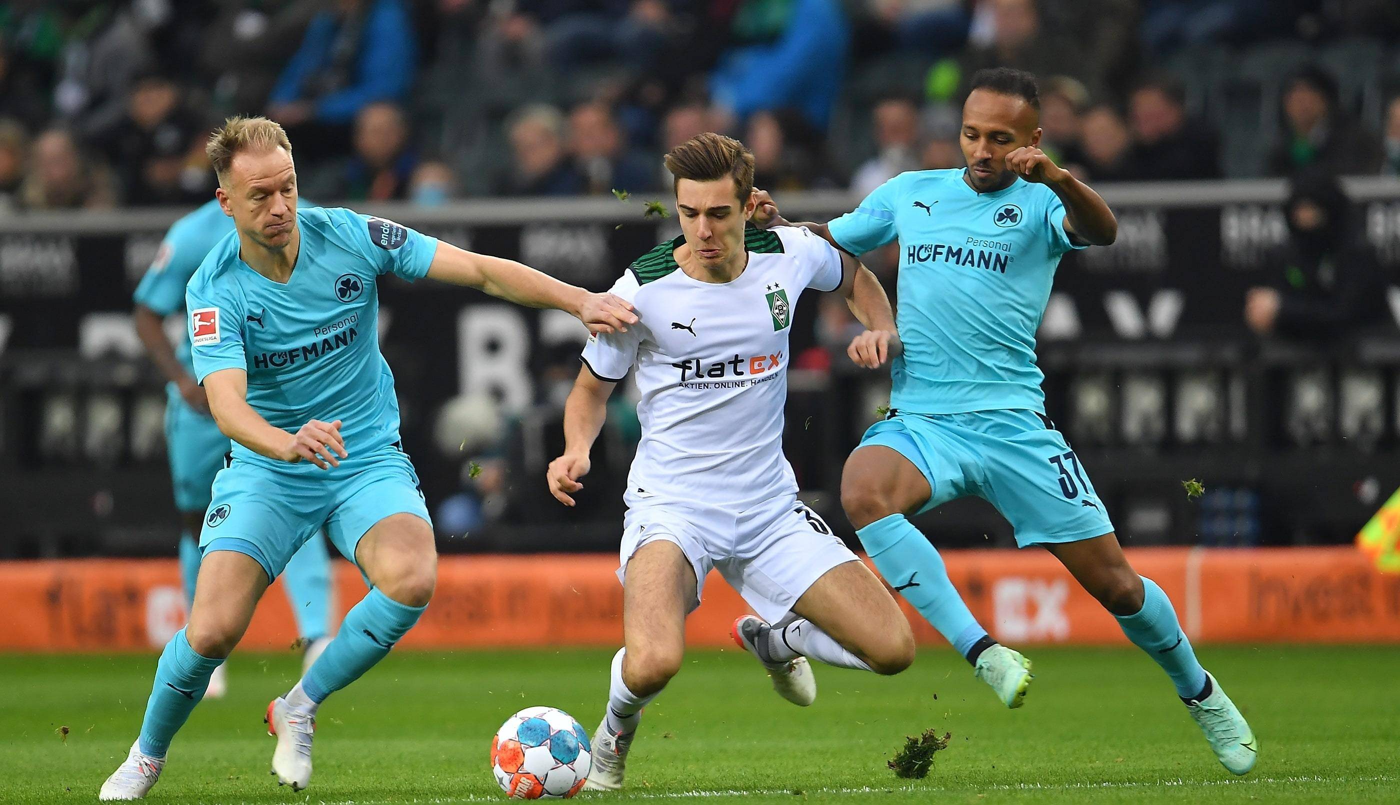 14轮比赛,4名球员在他们身上戴帽,这支德甲球队肯定提前降级_菲尔特