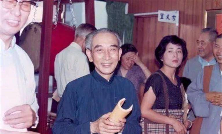 潘长江一共有几个女徒弟 4eb6c4eb769b419abb08338fde1f8c6c.jpeg