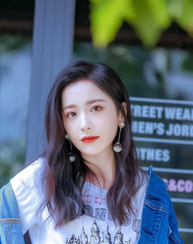 发型丝芭是不是开了“鞠学”课?各个妆容和神态都太像小鞠了