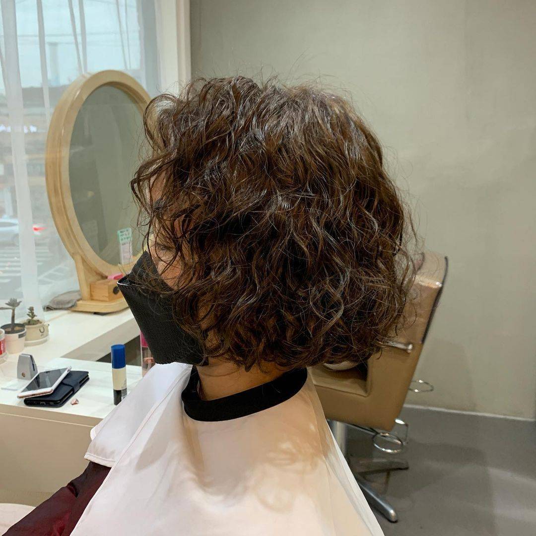 发型中老年女性发型适合什么发型?我推荐短发,14款任你挑选