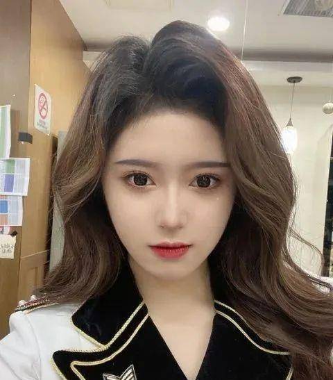 发型丝芭是不是开了“鞠学”课?各个妆容和神态都太像小鞠了