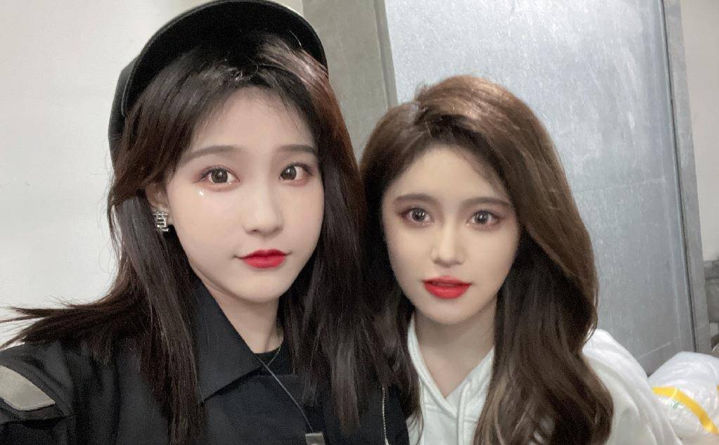 发型丝芭是不是开了“鞠学”课?各个妆容和神态都太像小鞠了