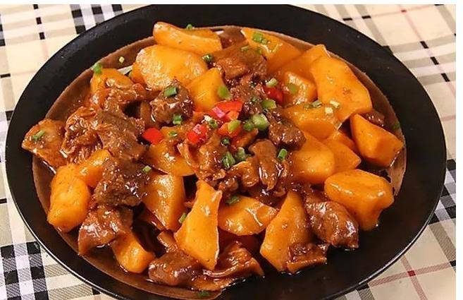 土豆炒牛肉做法图解 033ce1e4a9a54d78b297dba2bbf65263.jpeg
