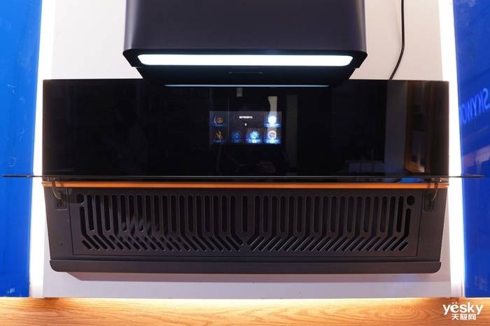 刀锋造型、超大吸力 创维薄镜6 Pro抽油烟机评测